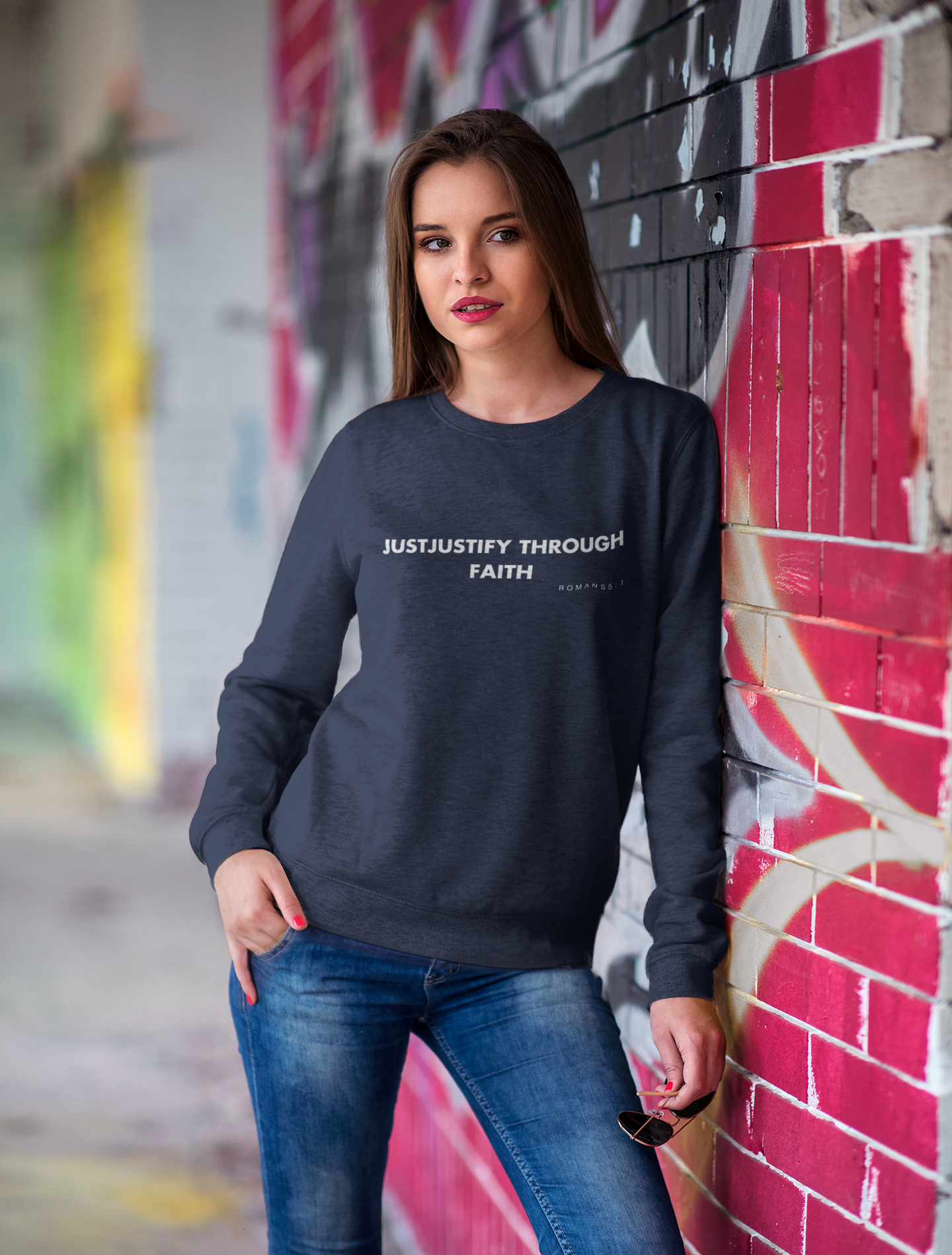 WOMEN'S CREWNECK SWEATSHIRT