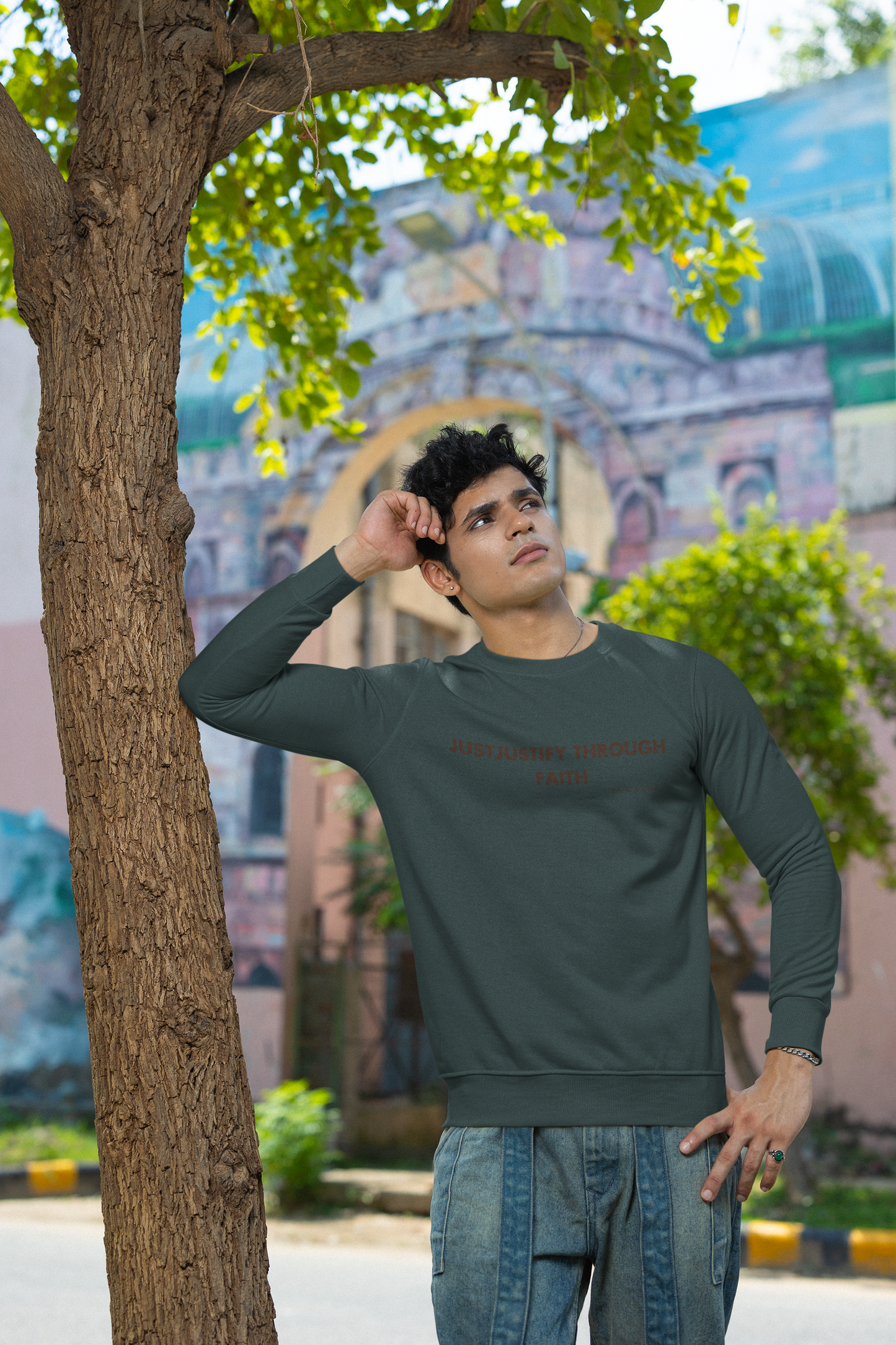 CREWNECK SWEATSHIRT